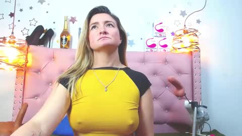 _antonella_11 online show from December 6, 3:19 am