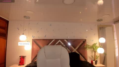 antonnela online show from September 20, 1:34 pm