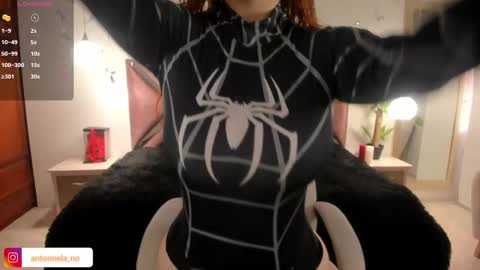 antonnela online show from September 25, 3:38 pm