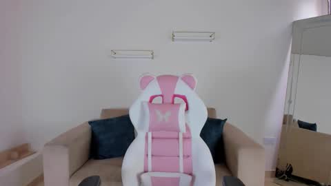    online show from September 11, 12:16 pm