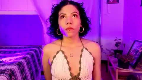 Snapshot of _art____ chatting on February 15, 10:50 pm Lola online show from February 15, 10:50 pm