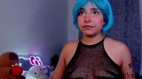 Snapshot of _artemish__ chatting on July 17, 1:45 am online show from July 17, 1:45 am