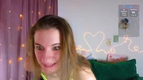 _ash_leyy_ online show from October 17, 4:59 am