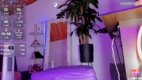 Snapshot of _asscutebig_ chatting on February 11, 4:33 am fer online show from February 11, 4:33 am