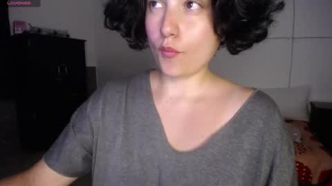 Snapshot of _atenea_golden chatting on January 17, 11:40 pm atenea online show from January 17, 11:40 pm