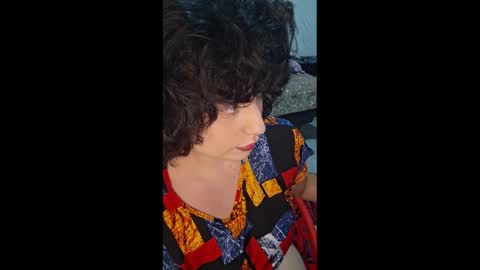 Snapshot of _atenea_golden chatting on February 17, 11:31 pm atenea online show from February 17, 11:31 pm