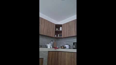 Snapshot of _atenea_golden chatting on February 21, 12:39 pm atenea online show from February 21, 12:39 pm