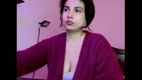 Snapshot of _atenea_golden chatting on October 16, 1:45 pm atenea online show from October 16, 1:45 pm