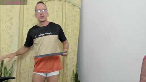 Snapshot of _axelking1_ chatting on June 3, 11:02 am Axel online show from June 3, 11:02 am