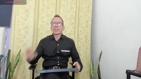 Snapshot of _axelking1_ chatting on June 4, 8:53 am Axel online show from June 4, 8:53 am