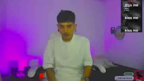 Lunita  online show from January 18, 1:20 am