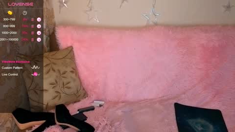 Snapshot of _bella_hix_ chatting on December 23, 12:30 pm Bella online show from December 23, 12:30 pm