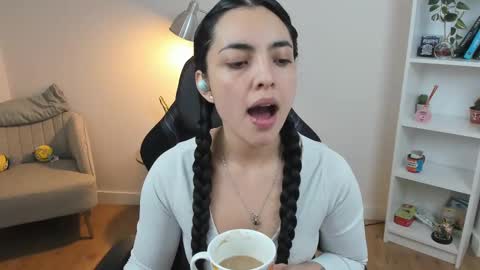 Bella Evans online show from March 1, 5:31 am