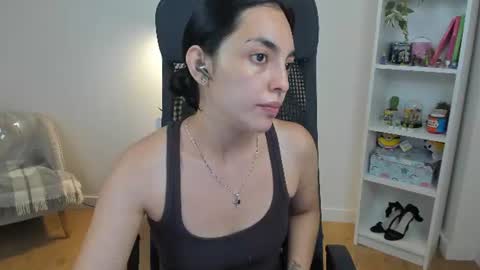 Bella Evans online show from June 23, 4:32 am