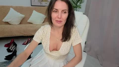 Beylly online show from March 19, 2:10 pm