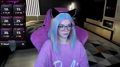 Snapshot of _black_fox__ chatting on March 19, 10:47 pm Olivia Subscribe to my Fansly - online show from March 19, 10:47 pm