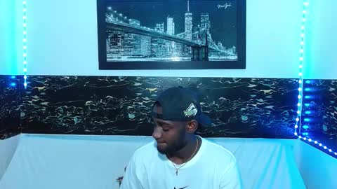 Snapshot of _black_stallion chatting on September 28, 3:34 am Andrew online show from September 28, 3:34 am