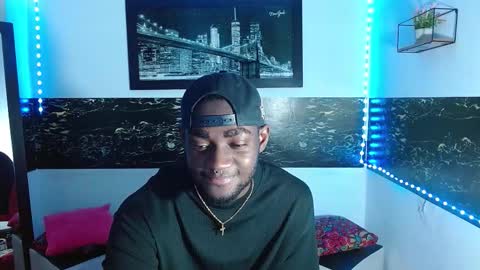 Snapshot of _black_stallion chatting on October 3, 3:03 am Andrew online show from October 3, 3:03 am