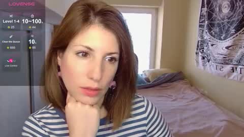 Snapshot of _blackpearl chatting on December 4, 8:34 am Laura online show from December 4, 8:34 am