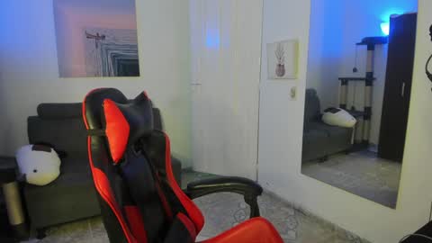 Snapshot of _blakee chatting on January 11, 2:30 am B L A K E online show from January 11, 2:30 am