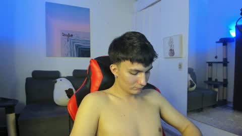 Snapshot of _blakee chatting on January 17, 6:04 am B L A K E online show from January 17, 6:04 am