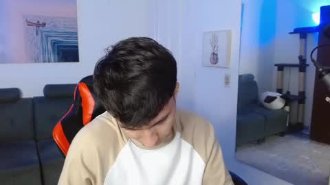 Snapshot of _blakee chatting on February 22, 10:20 pm B L A K E online show from February 22, 10:20 pm