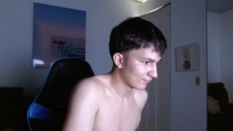 Snapshot of _blakee chatting on February 15, 3:42 pm B L A K E online show from February 15, 3:42 pm