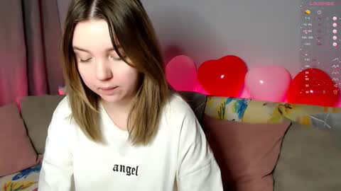 Elizabeth online show from February 15, 1:13 am