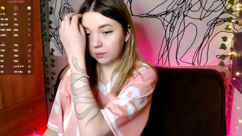 Elizabeth online show from April 5, 10:29 pm