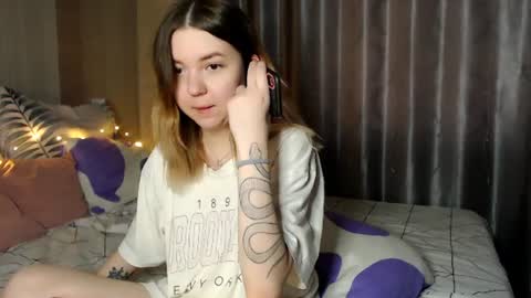 Snapshot of _blonde_barbie_ chatting on July 11, 1:03 pm Elizabeth online show from July 11, 1:03 pm