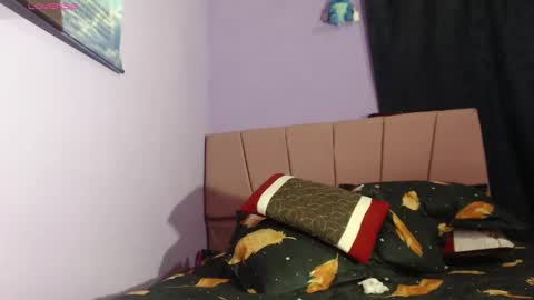 _boombom__ online show from February 28, 11:28 pm