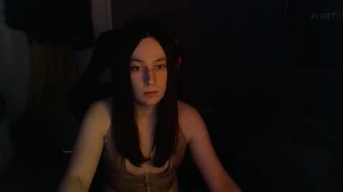 Snapshot of _brodie_x chatting on March 30, 12:55 am Bella online show from March 30, 12:55 am