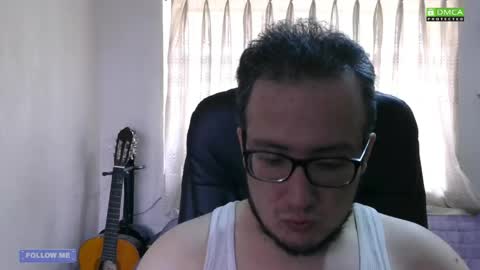 Snapshot of _buckle_ chatting on May 10, 5:51 pm _buckle_ online show from May 10, 5:51 pm
