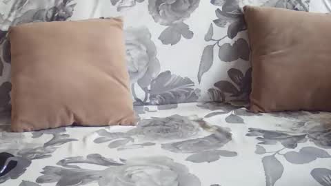 I will be back soon  online show from December 17, 6:30 am