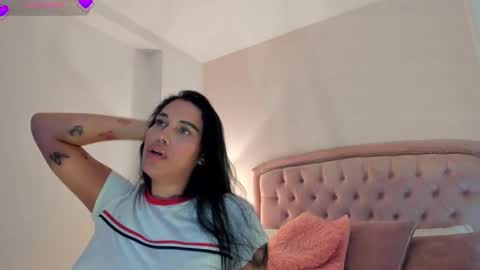 cailyn  online show from December 20, 8:38 pm