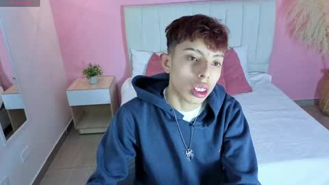 Snapshot of _camilo_ortiz chatting on May 13, 8:16 pm camilo online show from May 13, 8:16 pm