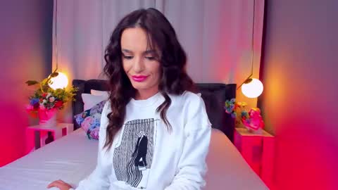 _carlawhite_ online show from November 11, 4:45 am