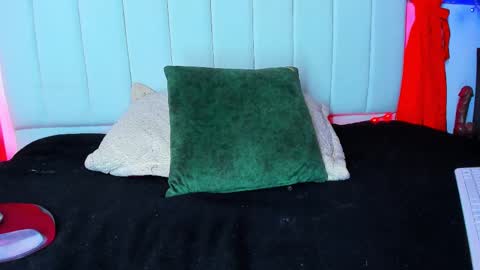 Carolina  online show from September 15, 7:03 pm