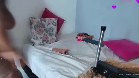 Snapshot of _carolinagomez chatting on November 20, 7:35 pm Caro. online show from November 20, 7:35 pm