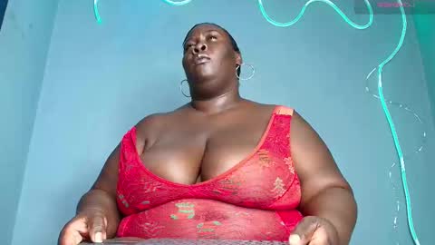 Snapshot of _carolinagomez chatting on December 16, 12:54 pm Caro. online show from December 16, 12:54 pm