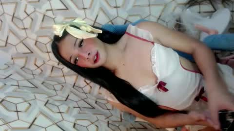 Kate flores online show from May 5, 4:48 pm