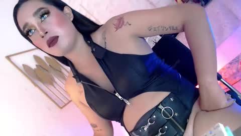 Snapshot of _caroline69 chatting on February 10, 6:50 am Caroline online show from February 10, 6:50 am