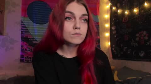 Caroline online show from December 29, 1:28 pm