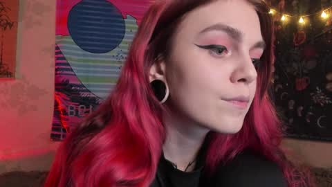 Caroline online show from February 1, 3:07 pm