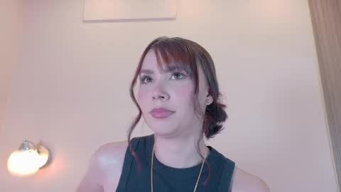 Snapshot of _celestee_1 chatting on April 21, 2:51 am Celeste online show from April 21, 2:51 am