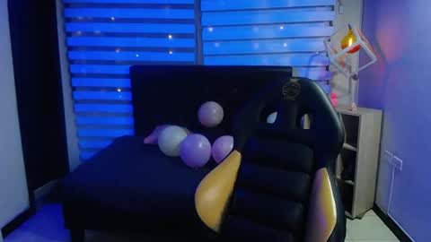 _charlotte_collins_ online show from September 9, 1:32 pm