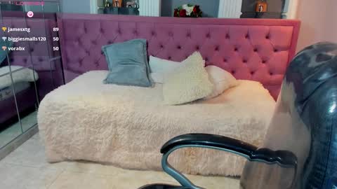 Snapshot of _chelsea_24 chatting on February 2, 12:20 am _chelsea_24 online show from February 2, 12:20 am