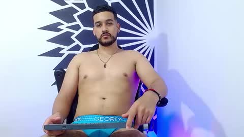Snapshot of _christopher_dennis_ chatting on February 25, 10:50 pm CRIS online show from February 25, 10:50 pm