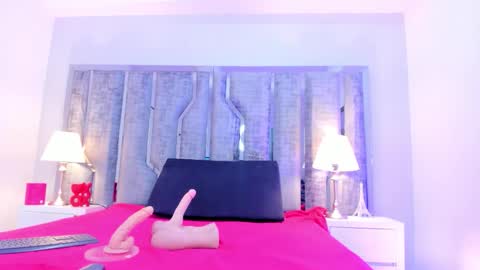 Snapshot of _ciara_benet_ chatting on October 9, 12:03 pm _ciara_benet_ online show from October 9, 12:03 pm
