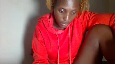 Snapshot of _clara01 chatting on January 26, 1:36 pm clara online show from January 26, 1:36 pm